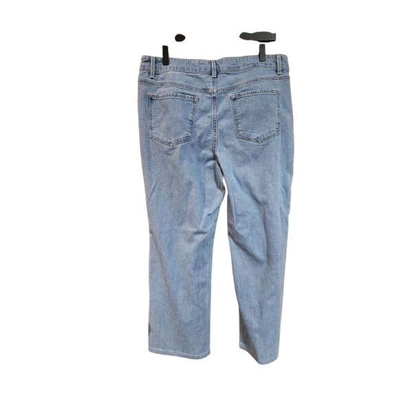 No Boundaries Light Wash Mid-Rise Straight Leg Denim Jeans Womens Size 18W - Picture 2 of 3